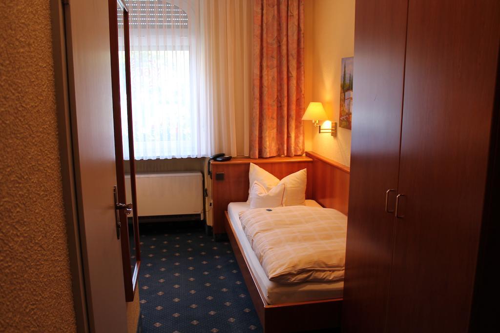 Hotel Luga Nuremberga Exterior foto